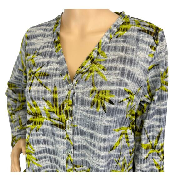 2/$30 LOGO Lori Goldstein Floral Sweater Gray Button Front V-Neck Pockets Size M - Picture 6 of 9